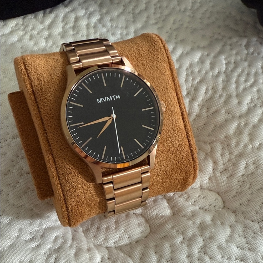 MVMT Black Dial with Rose Gold Bracelet
